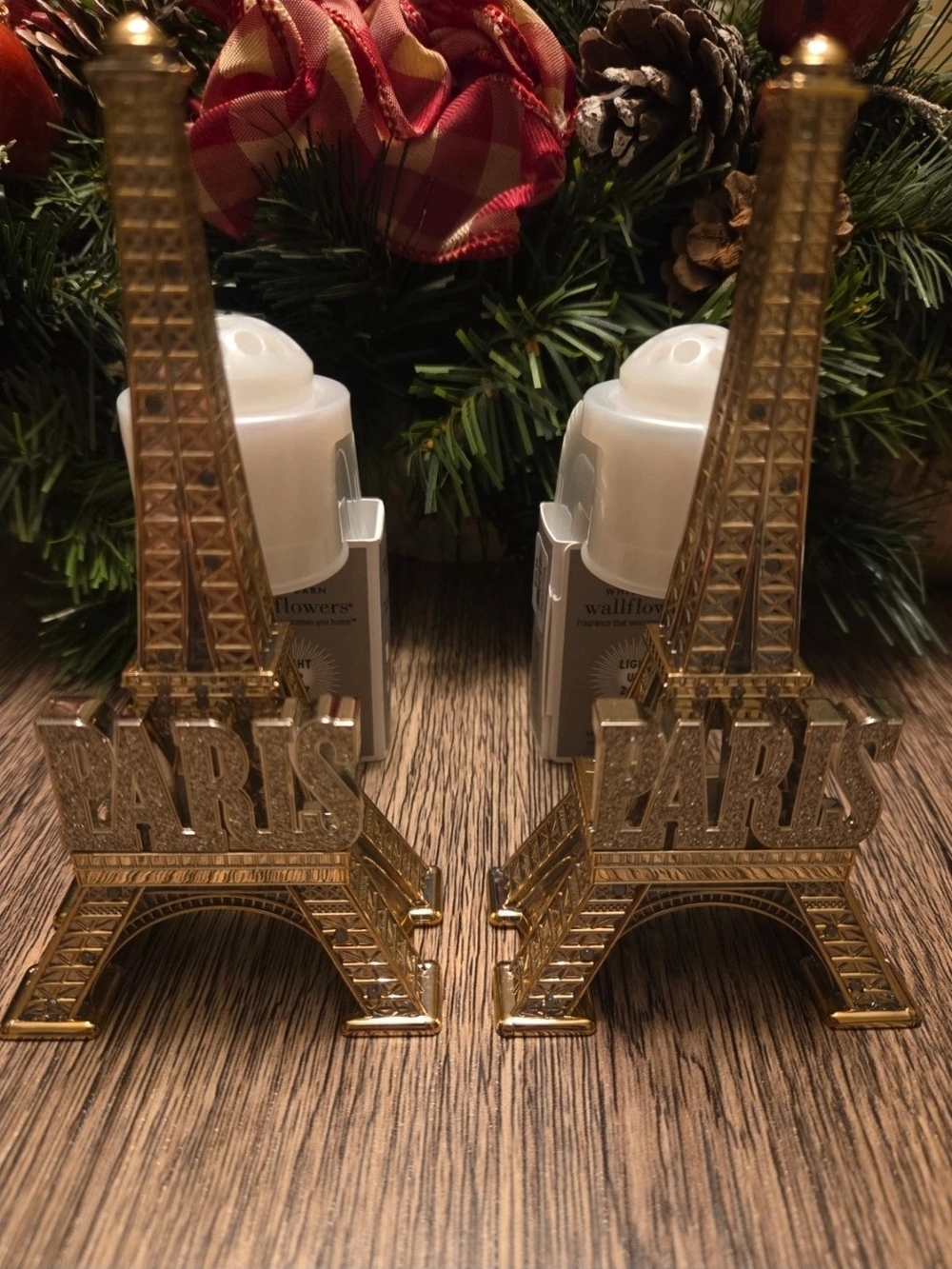 Gold Paris Eiffel Tower Wallflower Plugs - Set of 2